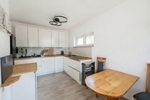 Großzügige 3,5-Zimmer-Wohnung mit Südbalkon, Stellplatz und modernisiertem Badezimmer - Etagenwohnung Senden | Angebot:25792352